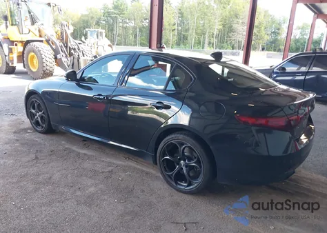 2019 Alfa Romeo Giulia Ti Awd z USA, uszkodzony, nr VIN ZARFANBN4K7608407